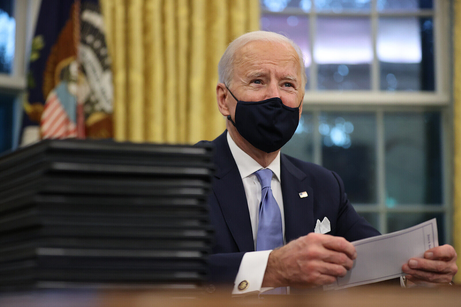 Inside the new President's routine: Oval Office fires and early bedtimes